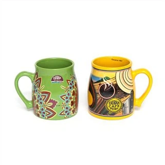 Tasse à thé en céramique fabriquée à la main