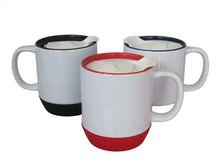 Tasses à café en grès coloré